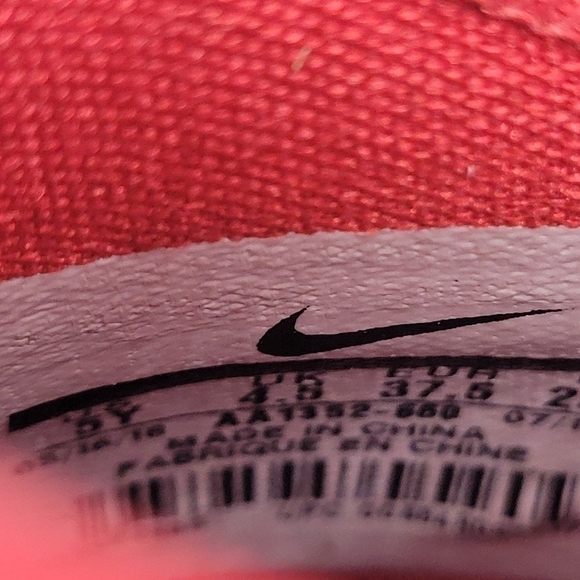 Nike LeBron Soldier XII Red/Black Kids Shoes 5 Youth 6.5 Women - Picture 3 of 13